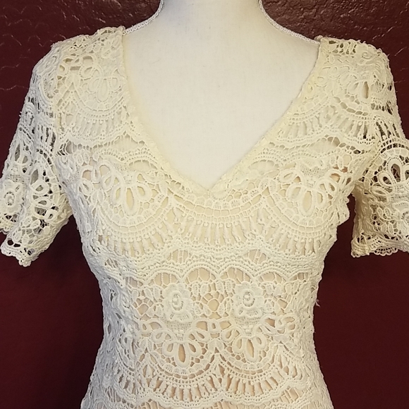 EUC Soieblu Off White Lace w/ Nude Lining Dress S - Picture 2 of 5